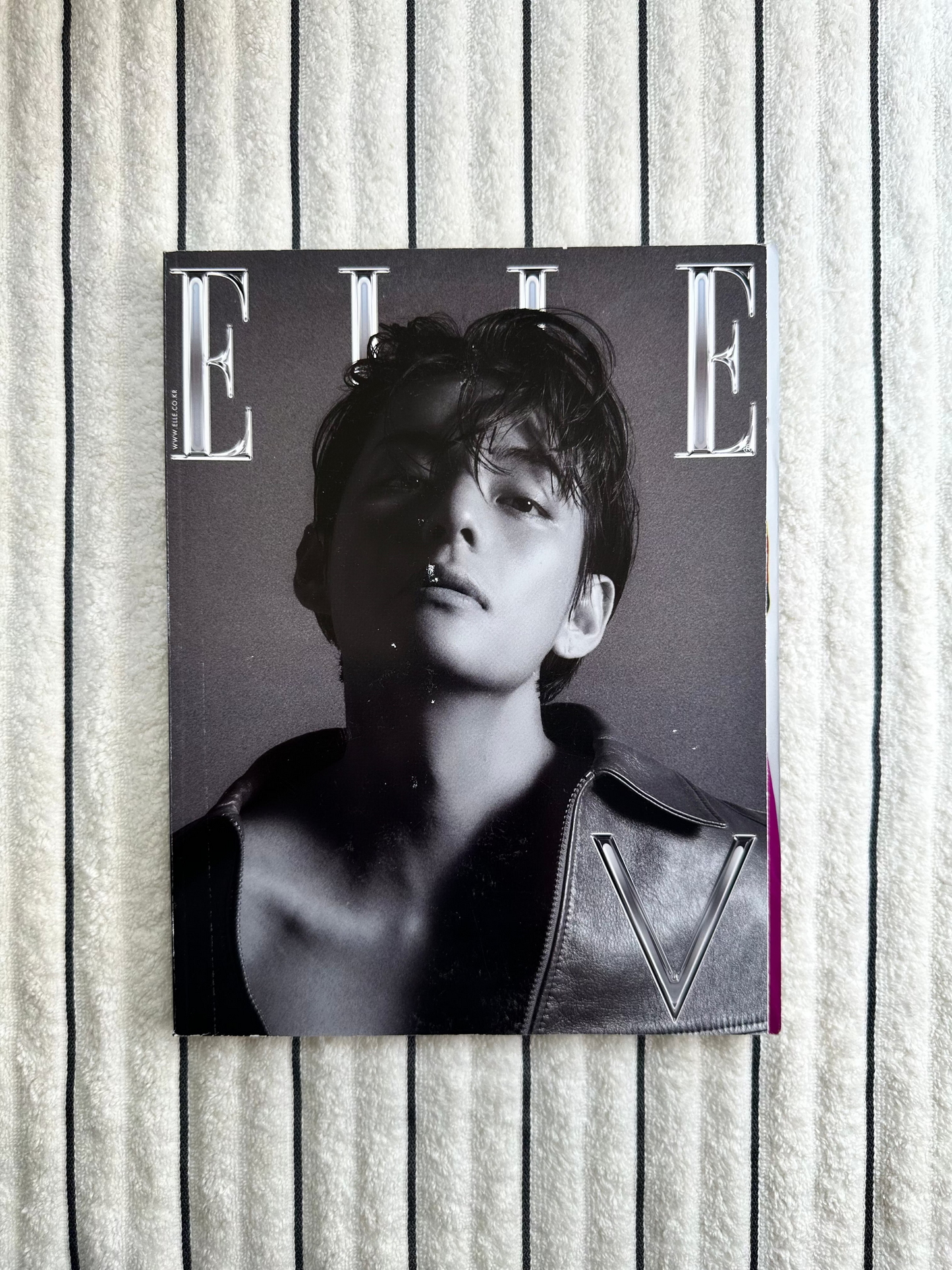 ELLE Korea April 2023 Magazine ft. BTS V (Kim Taehyung) | Pre-Owned
